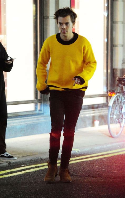 harry gucci yellow sweater|harry styles Gucci hats.